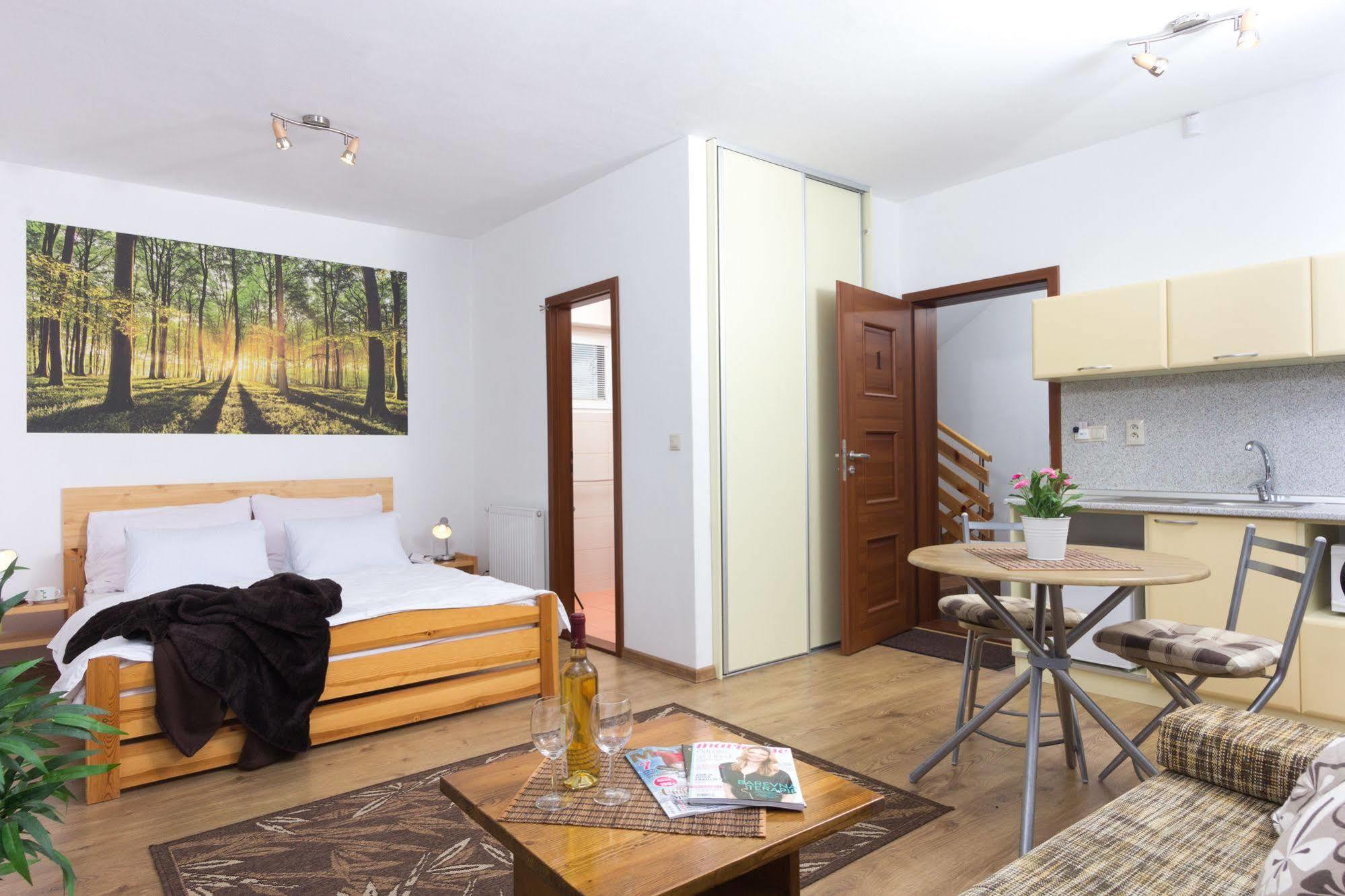 Apartmany Lipka Павчина-Легота Экстерьер фото