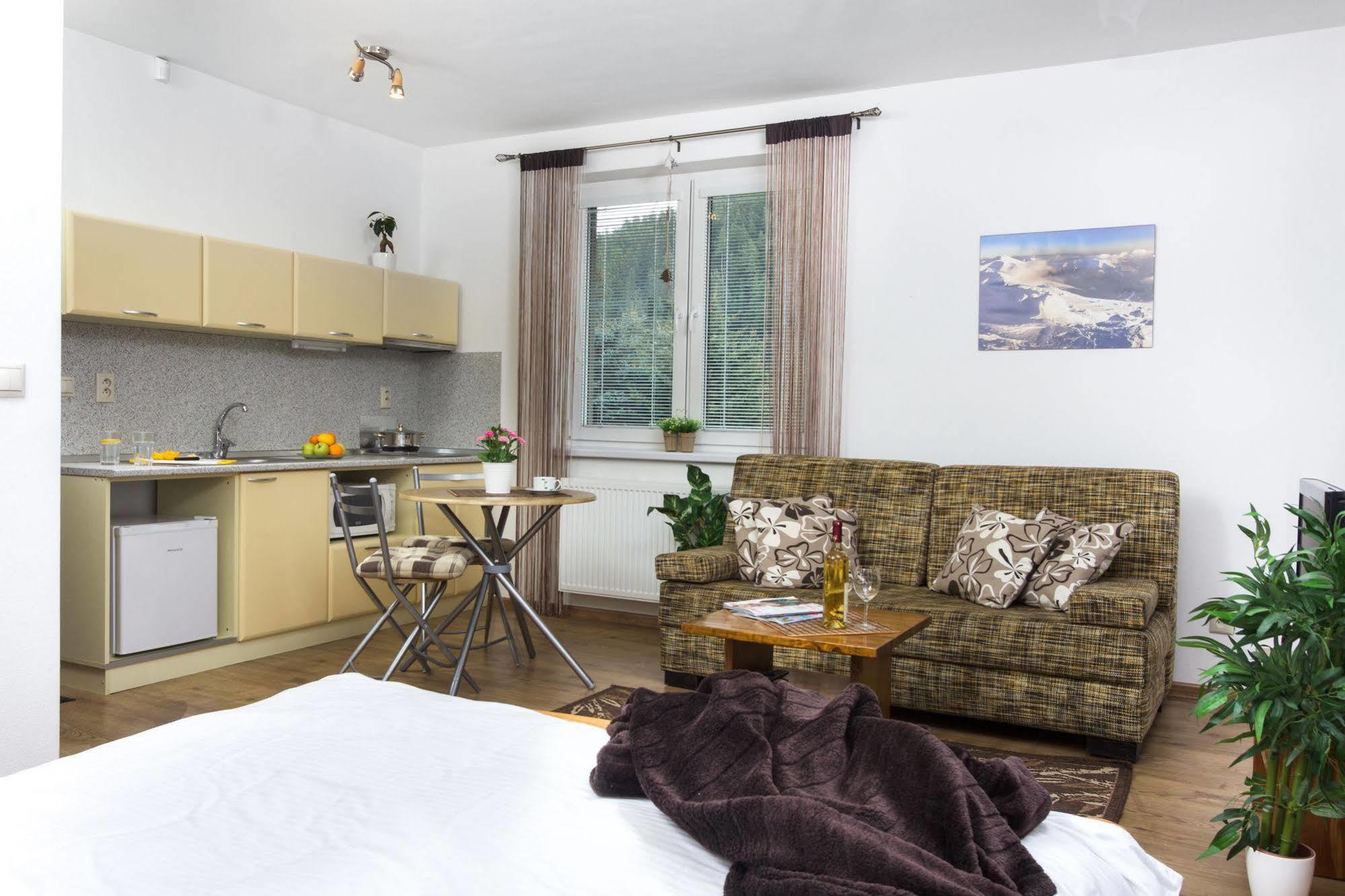 Apartmany Lipka Павчина-Легота Экстерьер фото